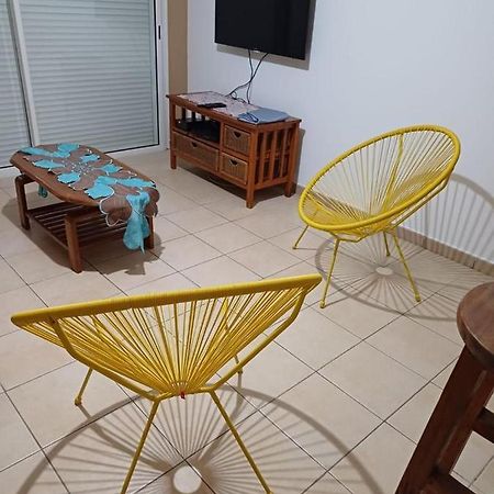 Appartement F2 Avec Piscine Сен-Андре Екстериор снимка