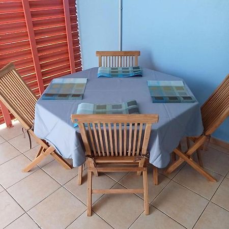 Appartement F2 Avec Piscine Сен-Андре Екстериор снимка