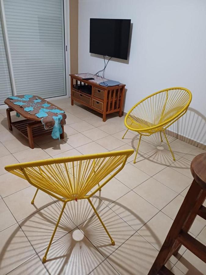 Appartement F2 Avec Piscine Сен-Андре Екстериор снимка